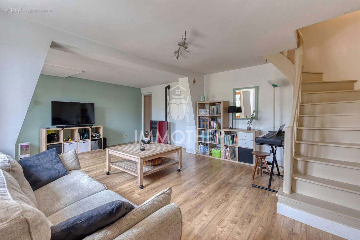 Maison 167 m² à Saint-Jean-De-Moirans  - photo 4