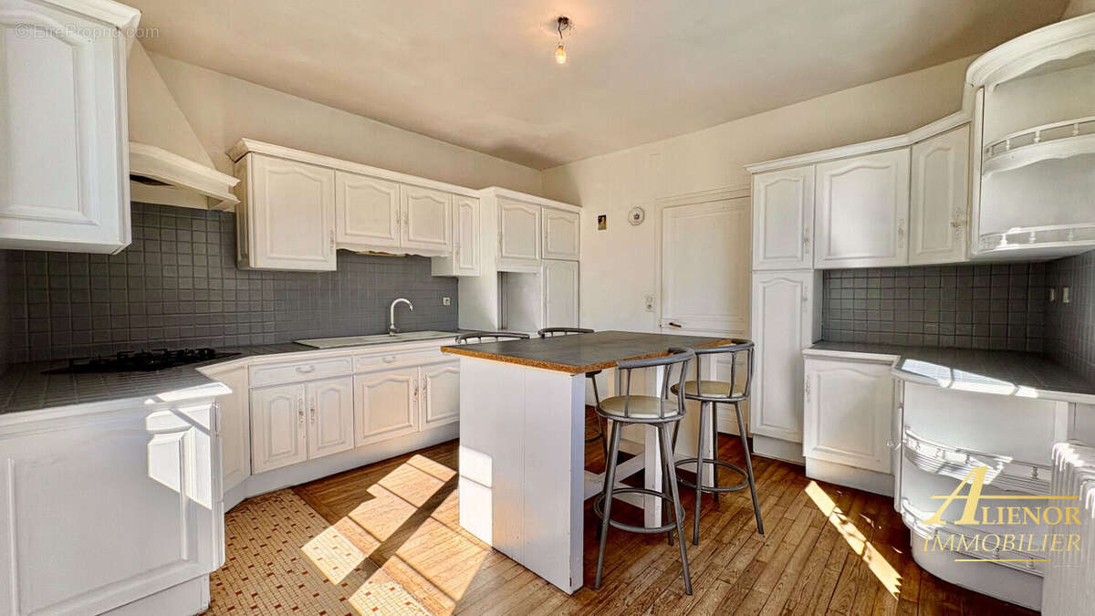 Maison à SAINT-ASTIER