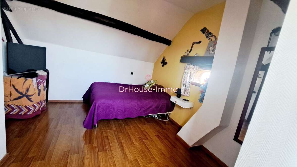 Maison 137 m² à Donnemarie-Dontilly  - photo 8