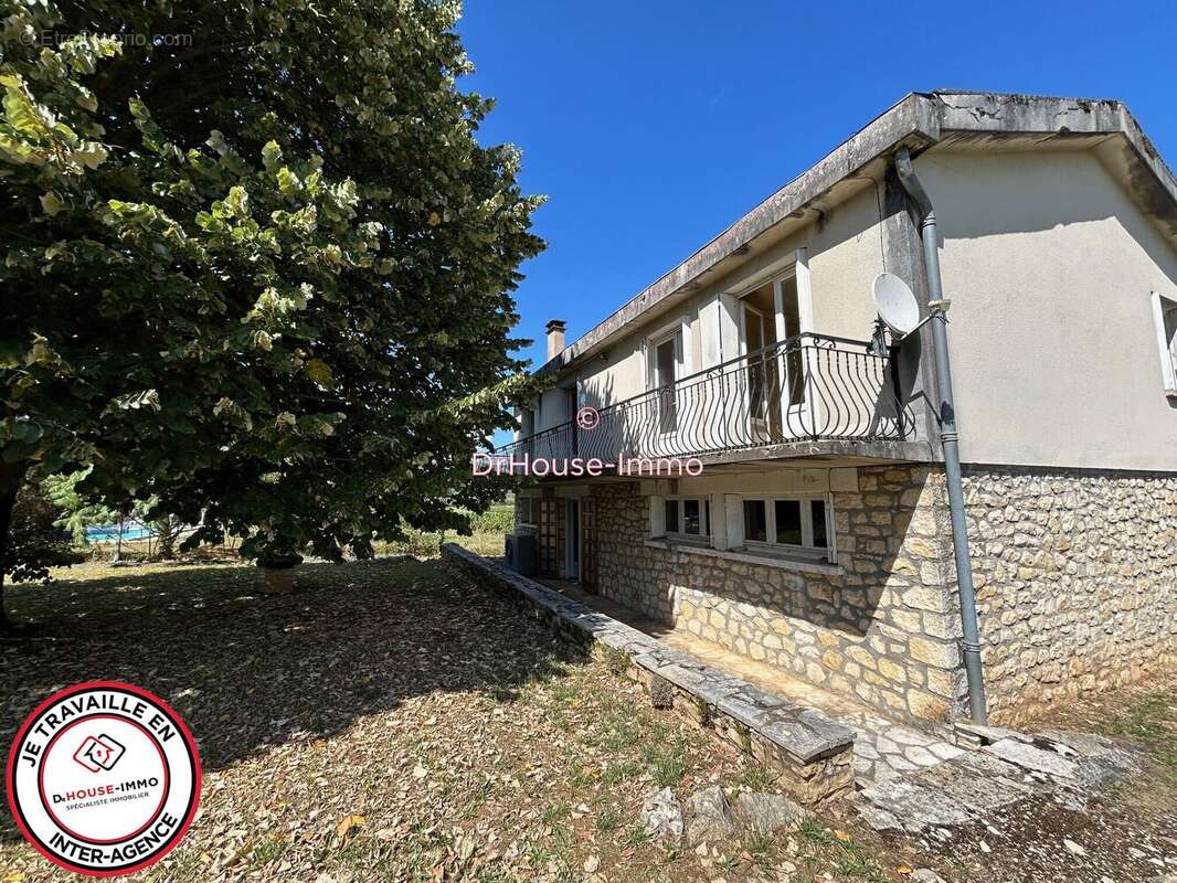 Maison à PUY-L&#039;EVEQUE