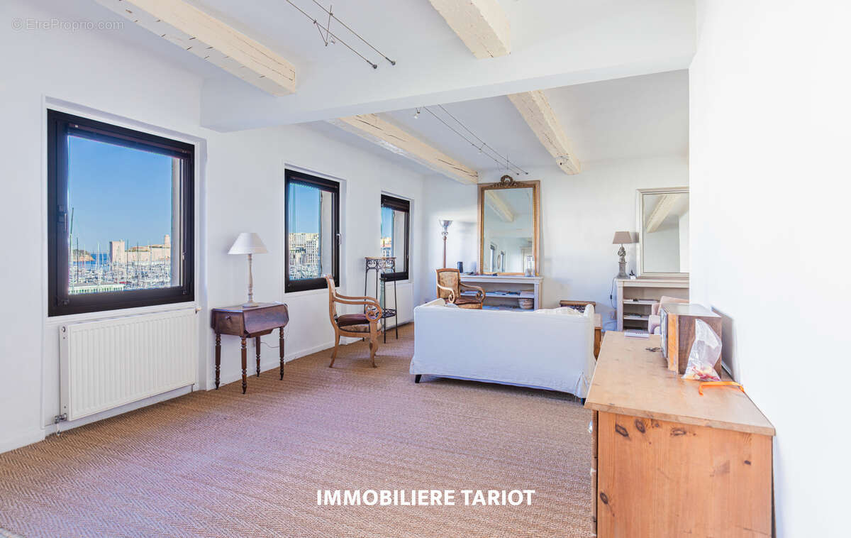 Appartement à MARSEILLE-1E