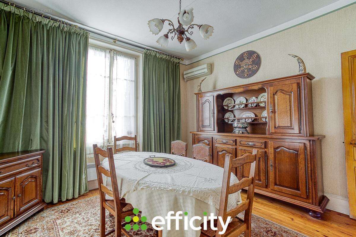 Maison à SAINT-FONS