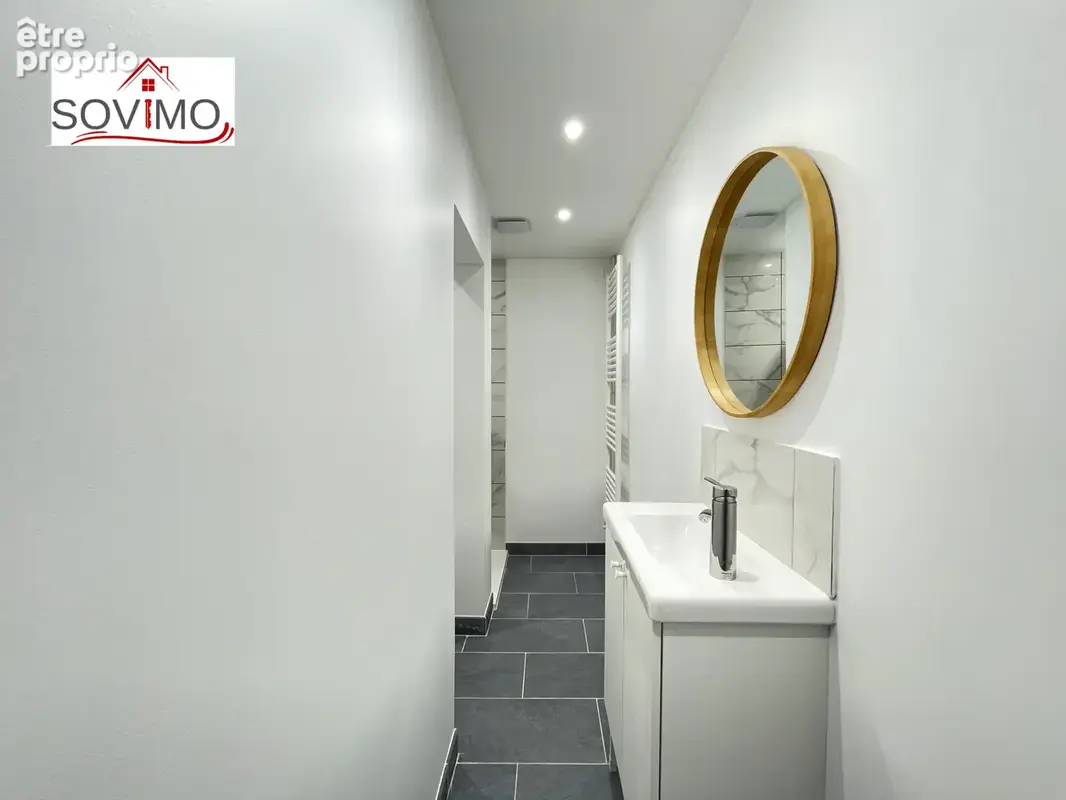 En centre ville, belle maison rénovée avec jardin, garage, et terrasse - photo 12
