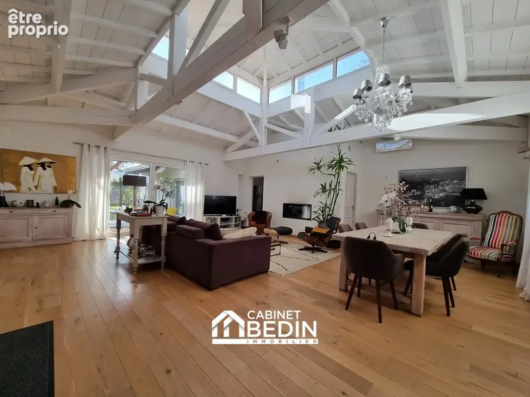 Maison 6 pièces 230 m² à vendre à Blanquefort (33290) - photo 9