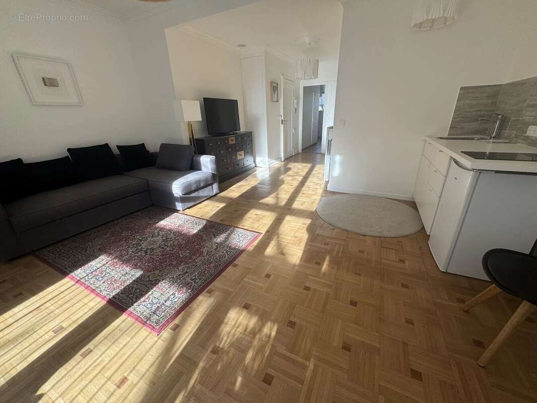 Appartement à PARIS-19E