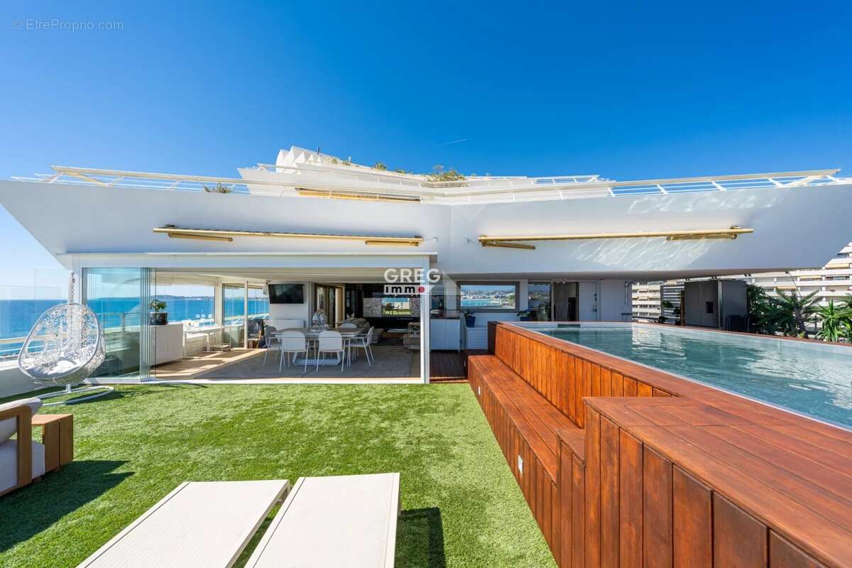 Appartement à VILLENEUVE-LOUBET