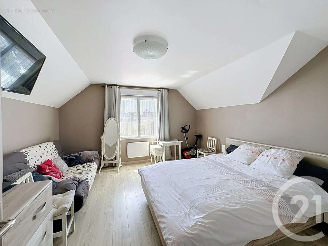 Maison 137 m² à Perros-Guirec  - photo 7