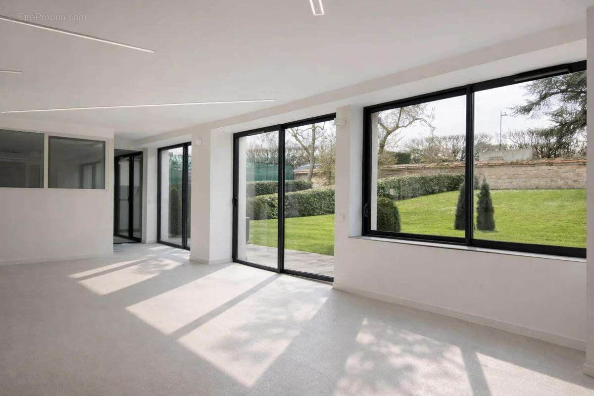 Commerce à RUEIL-MALMAISON