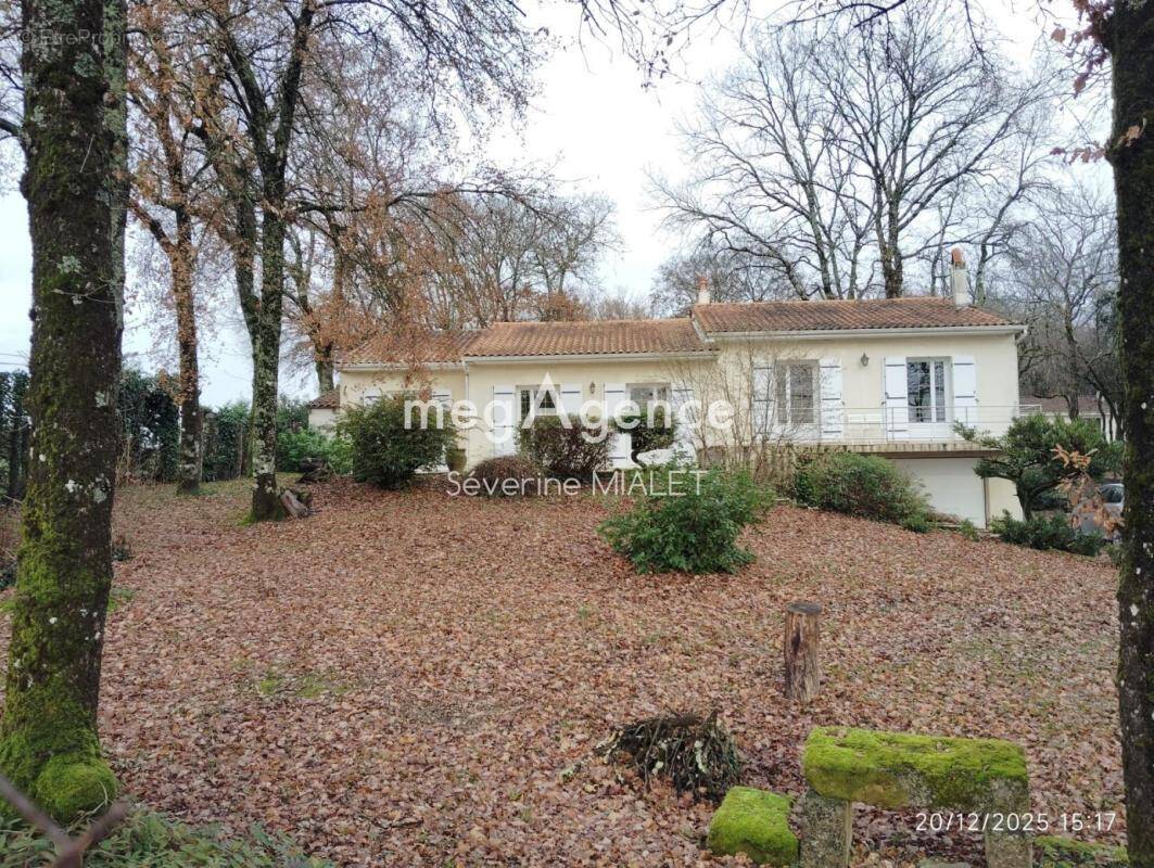 Maison à CHERVES-RICHEMONT