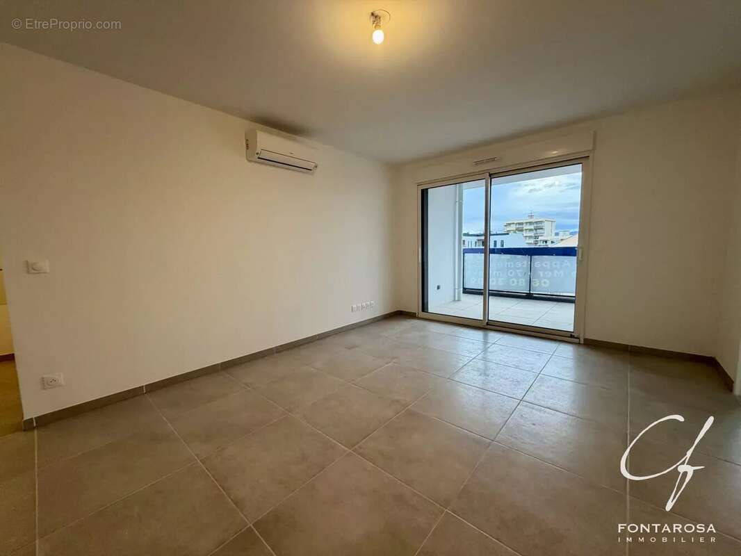 Appartement à FREJUS