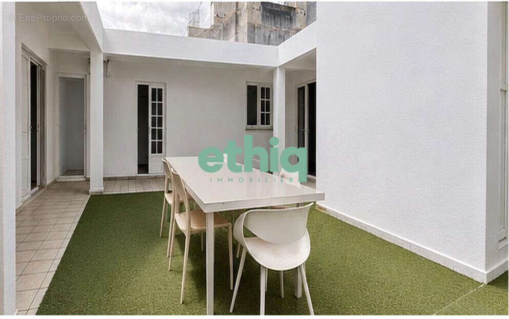 Appartement à POINTE-A-PITRE