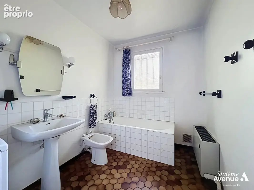 Maison avec vue panoramique Saint-Cyr-Sur-Le-Rhône de 165m² utiles. - photo 10