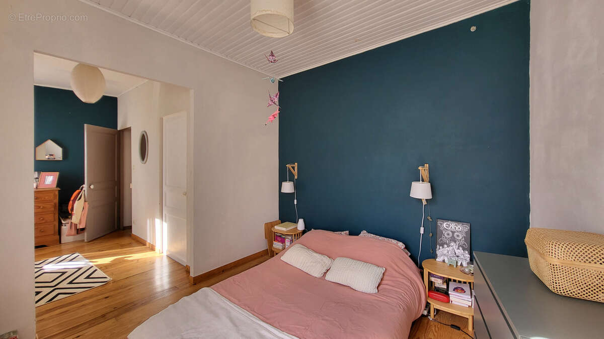 Maison à LA CALMETTE