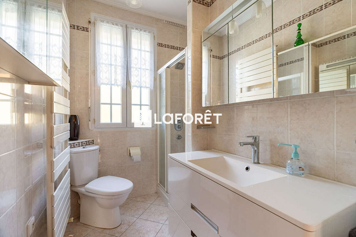 Maison à NANTERRE