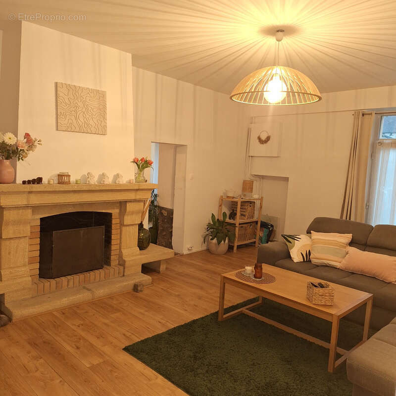 Maison à CRECY-LA-CHAPELLE