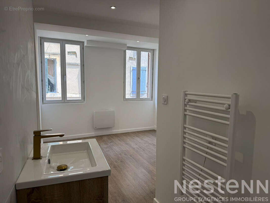 Maison de ville entièrement rénovée dans la Bastide de Carcassonne avec deux chambres en suite à proximité de l'université - photo 10