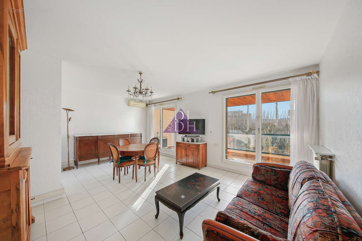 Appartement à HYERES