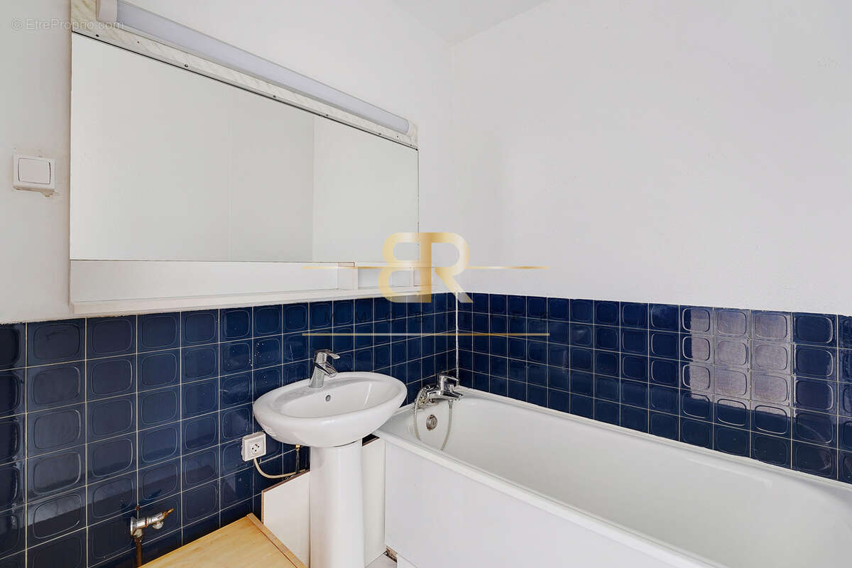 Appartement à PARIS-20E