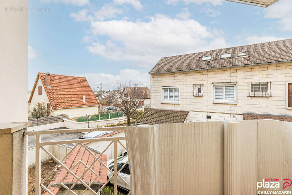 Appartement à CHILLY-MAZARIN