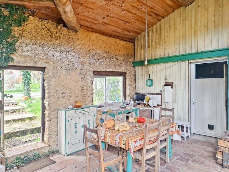 Maison à LE HOUGA