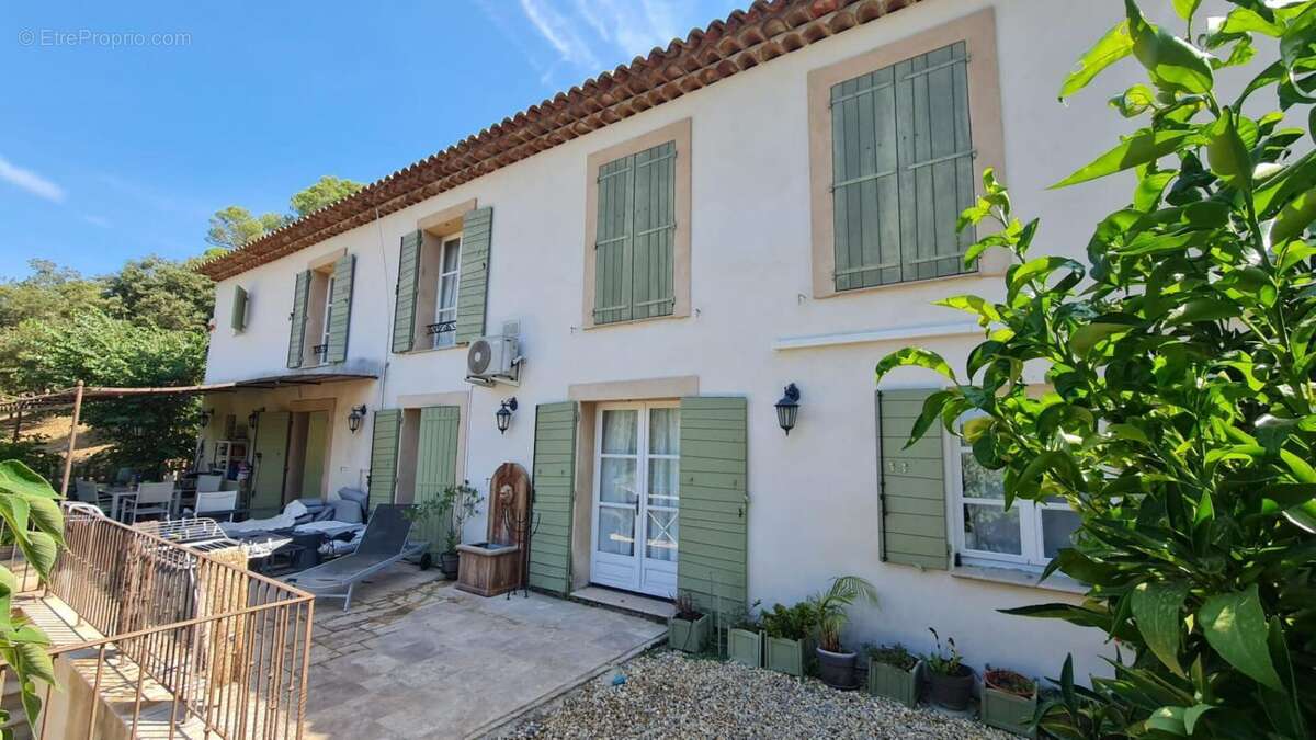 Maison à LORGUES