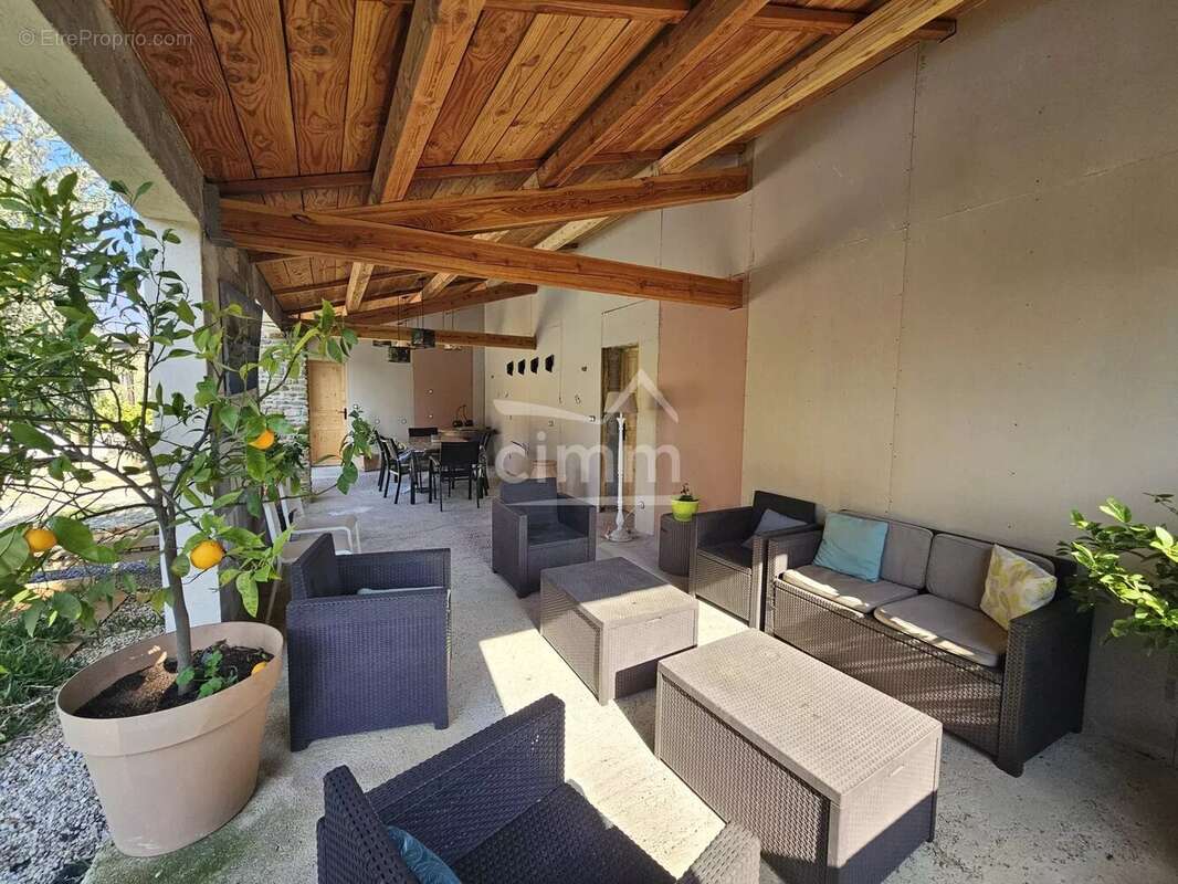 Maison à CHATEAU-ARNOUX-SAINT-AUBAN