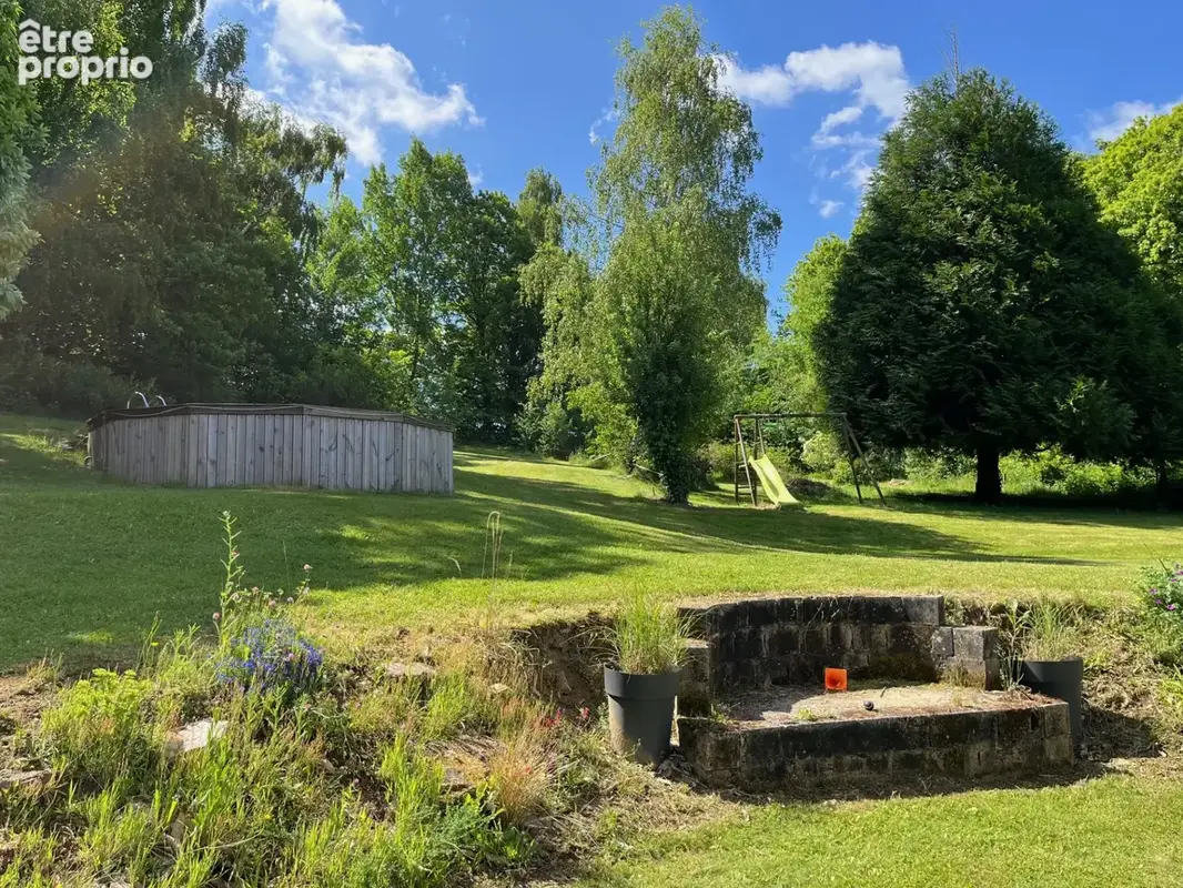 Coussac Bonneval Longère de 6 pièces, 1,2 hectares, piscine et des vues - photo 5