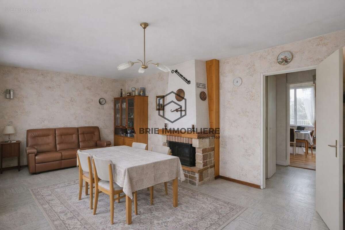 Maison 73 m² à Villecresnes  - photo 4