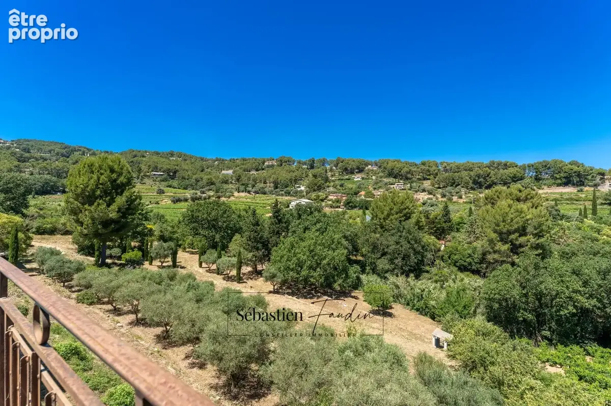 Maison à vendre 8 pièces LA CADIERE D'AZUR (83) - 2 logements - grande piscine - vue panoramique - grande parcelle - calme - nom - photo 3
