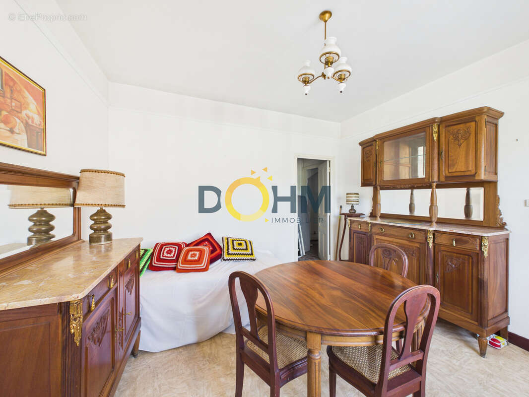 Maison de village avec grande terrasse, balcons et garage - photo 11