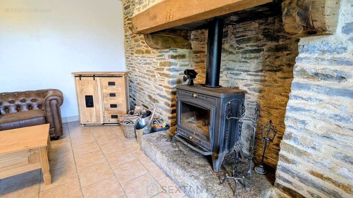Maison à PLOUGUERNEVEL