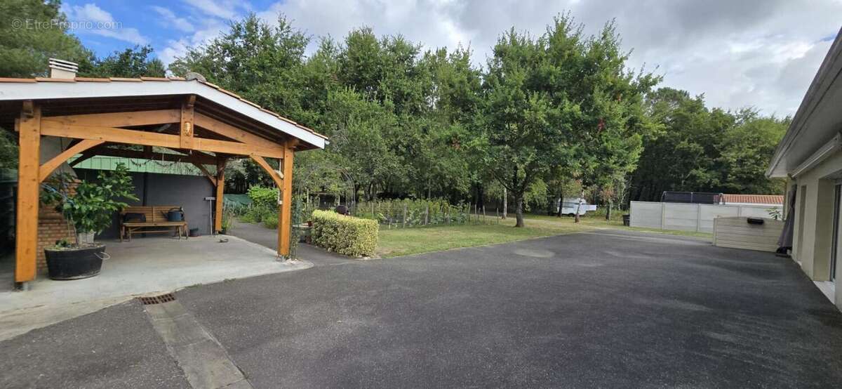 Maison en vente à terme occupée à St Vivien De Medoc 122 m2 sur terrain de 3871m2 - photo 2