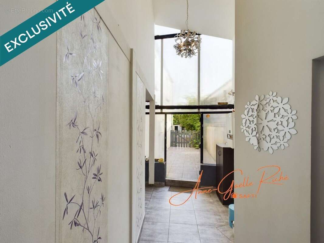 Maison 246 m² à Saint-Hilaire-De-Villefranche  - photo 2