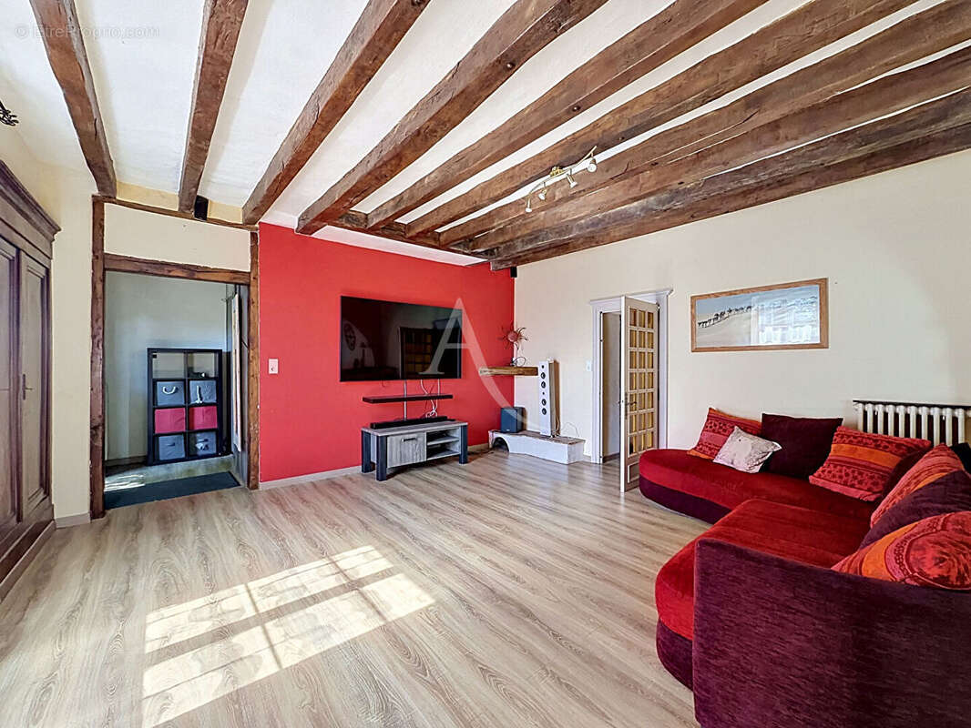 Maison à SAINT-SYLVAIN-D'ANJOU
