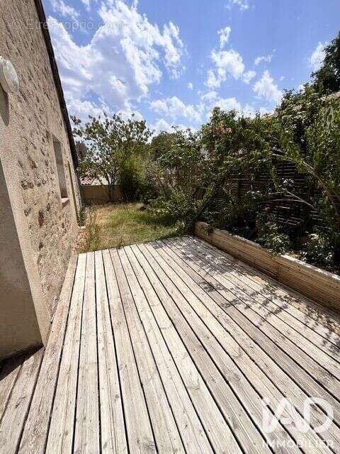 Maison 208 m² à Landeronde  - photo 8