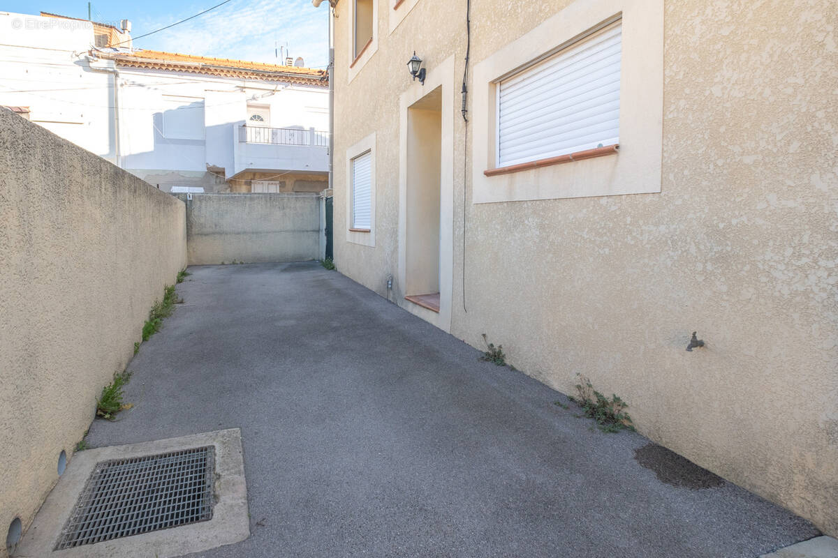 Appartement à CHATEAUNEUF-LES-MARTIGUES