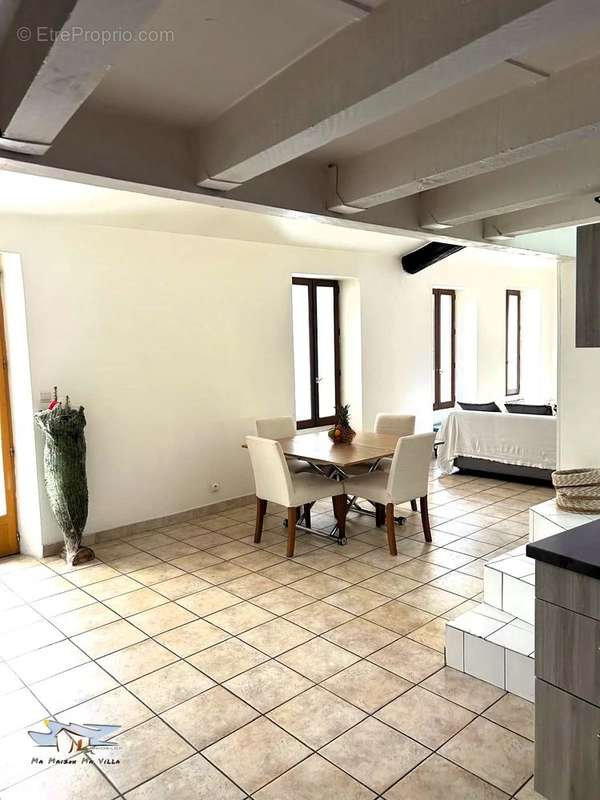 Appartement à MARSEILLE-8E