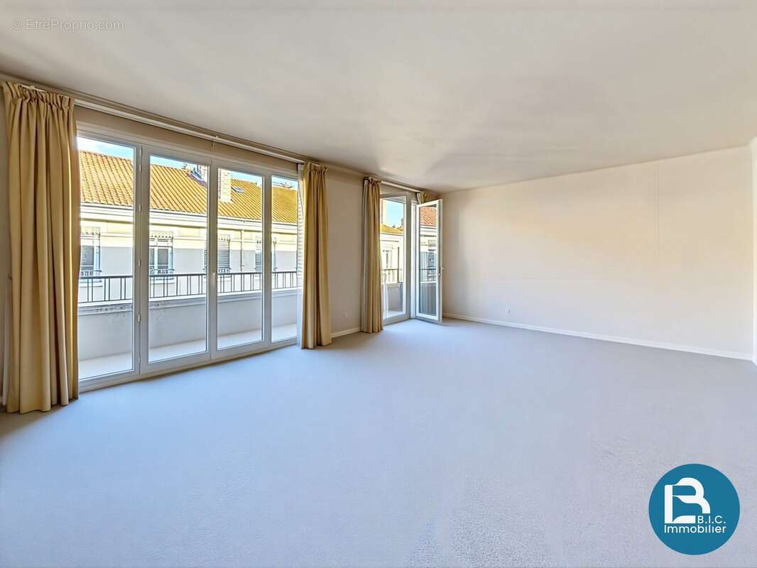 Appartement à LYON-6E