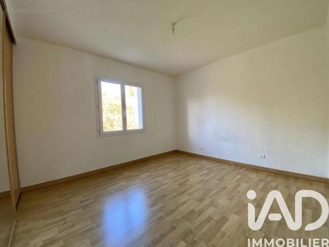 Maison 159 m² à Saint-Vincent-De-Lamontjoie  - photo 9