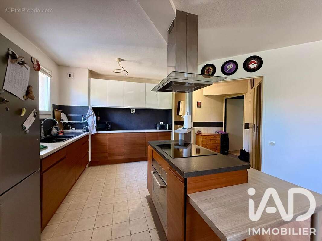 Photo 2 - Appartement à SAINT-GENIS-LAVAL