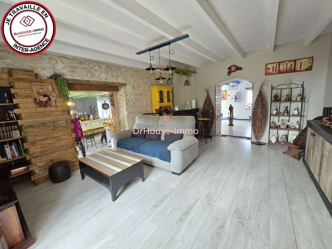 Maison à PAMPROUX