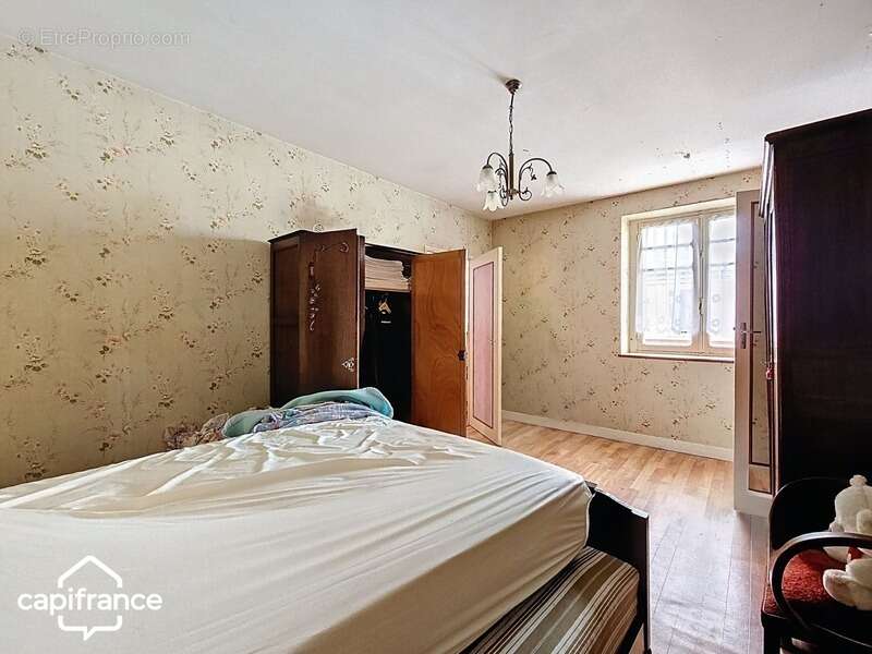 Maison à SAINTE-RADEGONDE