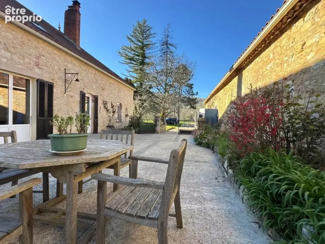 Belle propriété de campagne avec piscine sur 3.7 ha de terrain - photo 24