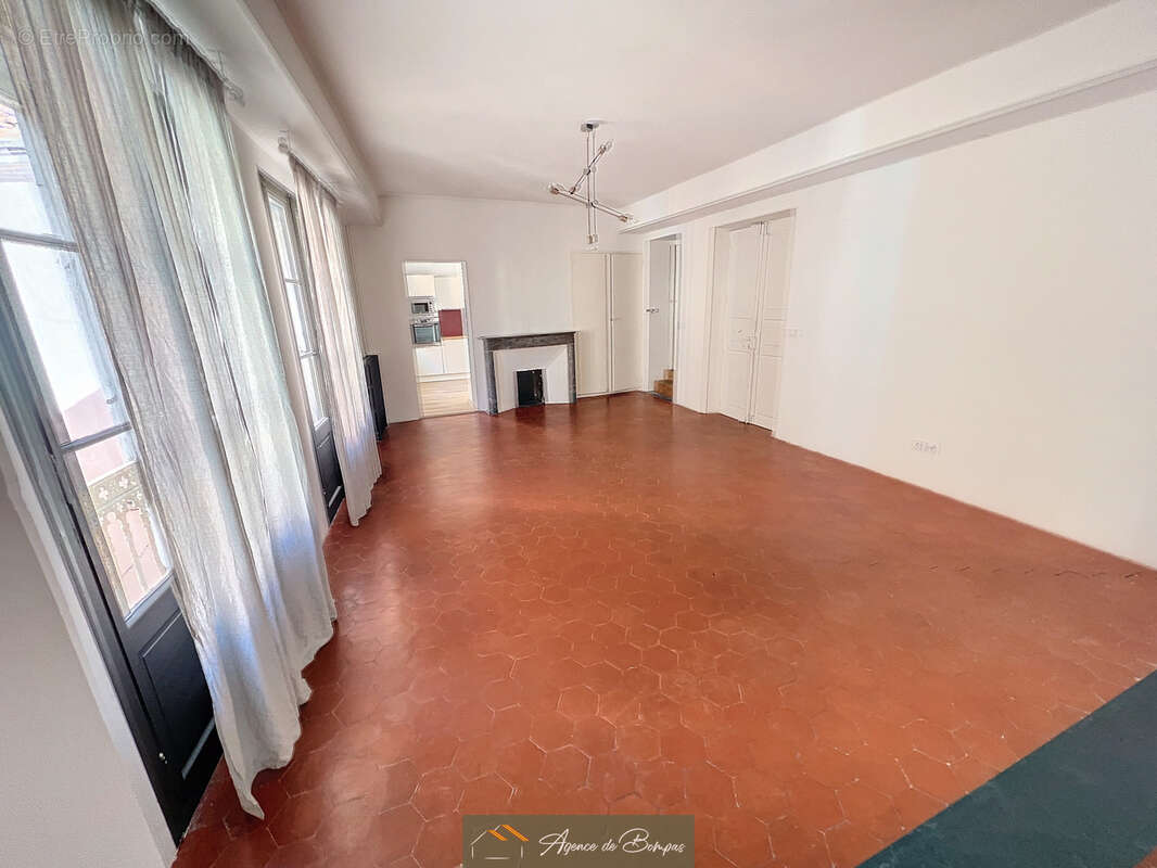 Appartement duplex de 145 m2 et cave 9 m2 - photo 5