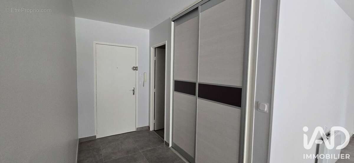 Appartement 87 m² à Orleans  - photo 2