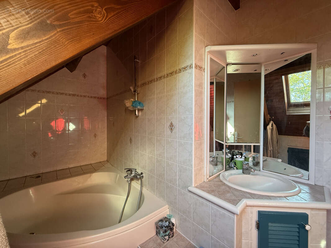 Maison à LE MEE-SUR-SEINE