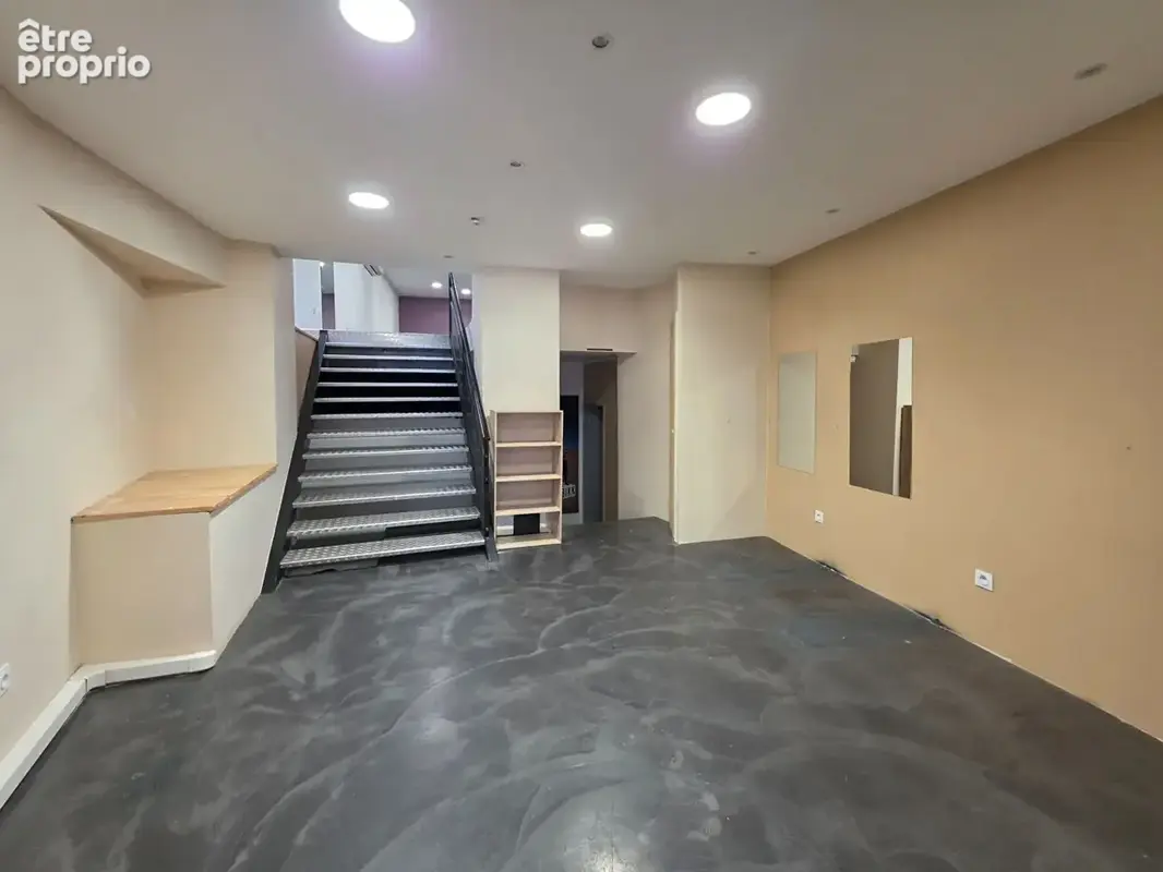 Local commercial Romans Sur Isere 3 pièce(s) 108.63 m2 - photo 2