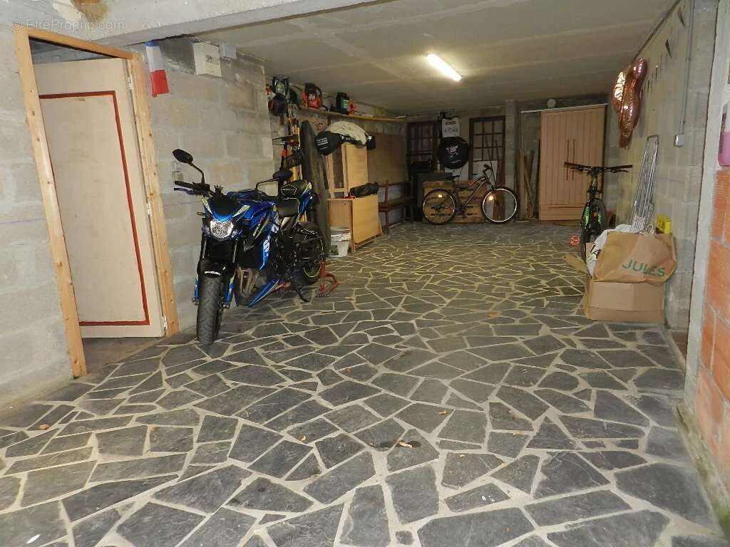 A ETE VENDUE PAR NOS SOINS   .......   BELLE CONTEMPORAINE DE 120 M² HAB, sur Sous-Sol complet et Plus de 1 350 m² de Terrain. - photo 25