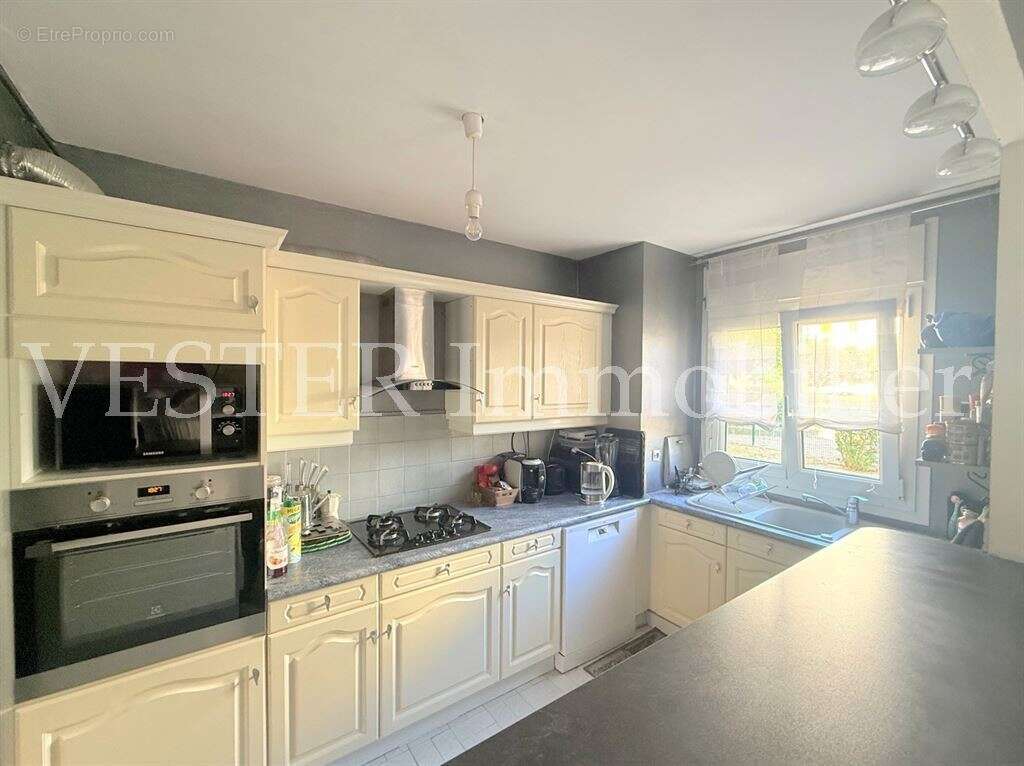 Très agréable 4 pièces avec balcon et vue dégagée - photo 4