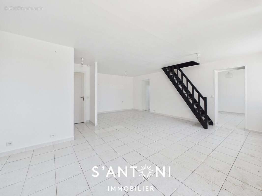 Maison à BALARUC-LE-VIEUX